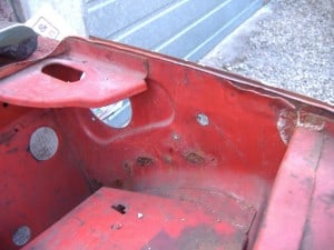 tr7-front-inner-wheelarch-rust