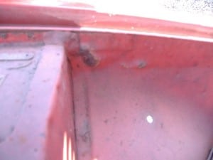 tr7-front-inner-wing-rust
