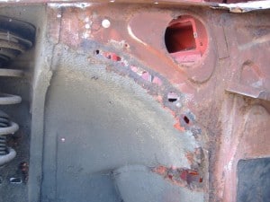 tr7-front-wheelarch-removed-rust