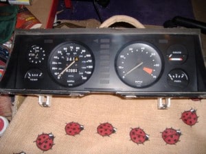 tr7-instrument-cluster