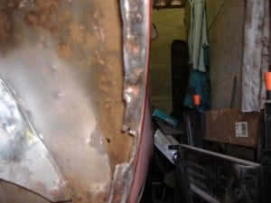 tr7-rear-wheelarch-lip-rust-cut-out