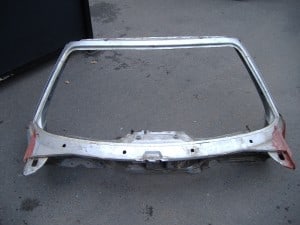 tr7-windscreen-frame